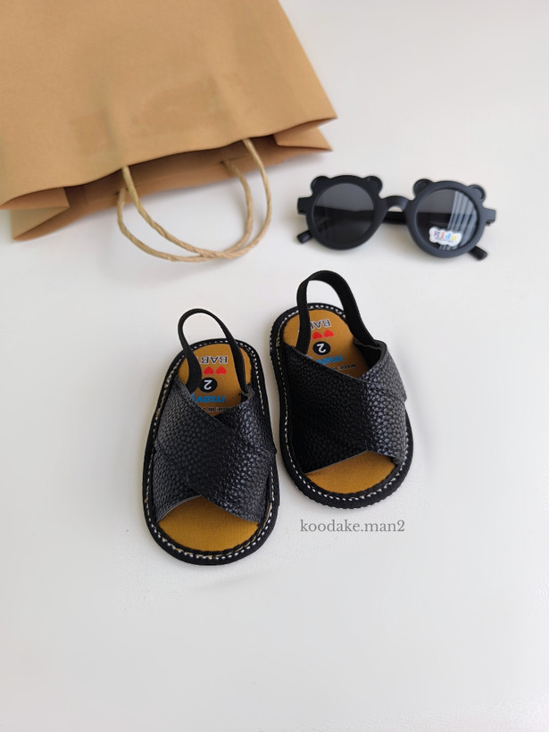 صندل چرم کودک کفددار وارداتی